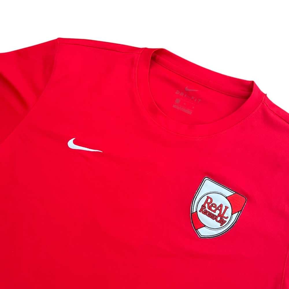 Nike Dri-Fit T-Shirt Soccer Red Short Sleeve Football Size M ReAL Kansas City